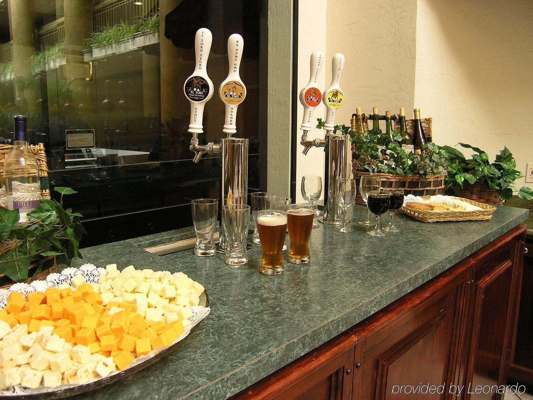 Holiday Inn Express Hotel & Suites San Jose-Morgan Hill By Ihg Restaurant bilde